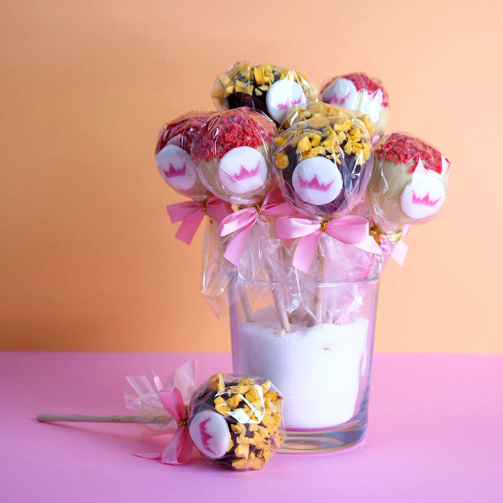 12 Cake-Pops mit Logo, Orange- &amp; Erdbeer-Crisp