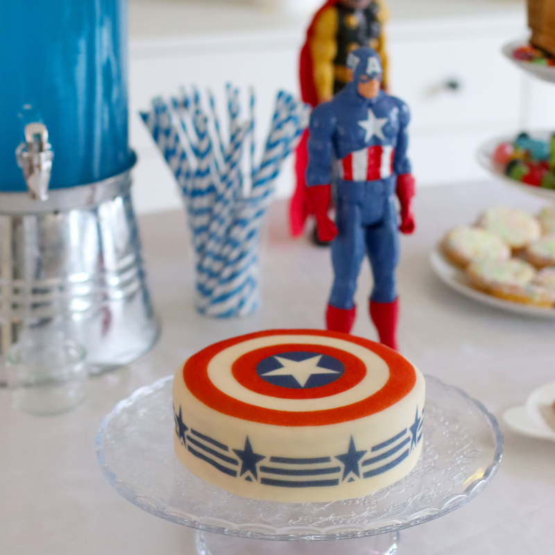 Captain America® på Stars-and-Stripestårta