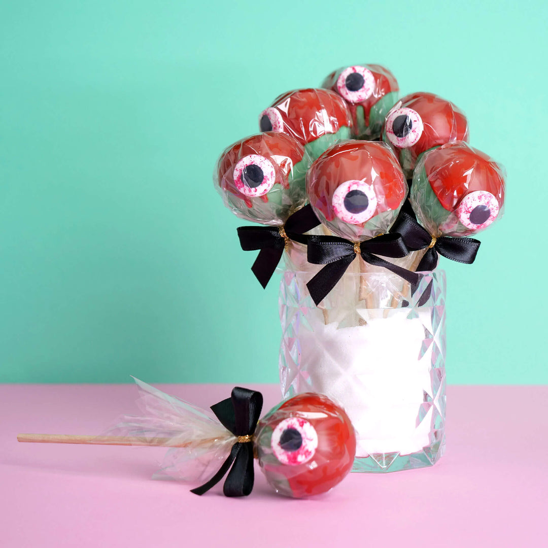 Enögda Halloween cake pops