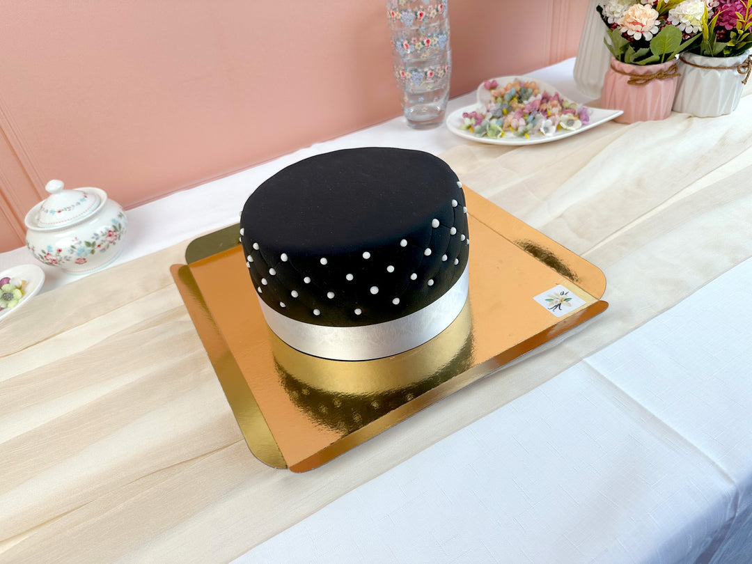 Svart Deluxe tårta 