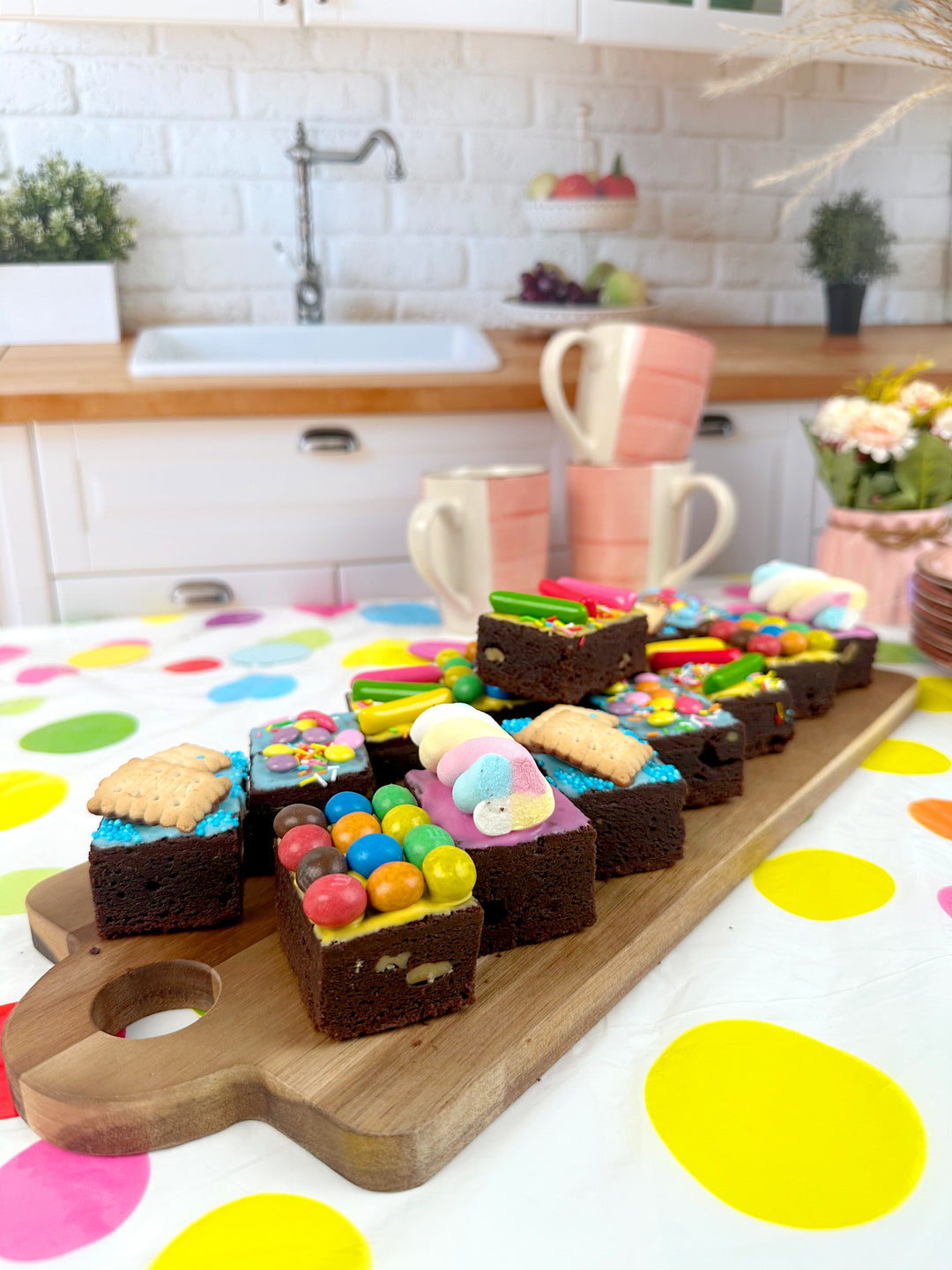 Brownies med färgglad dekorations-mix (15 st)