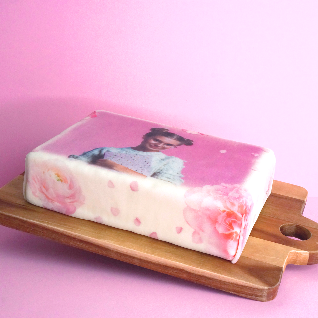 Fototårta med rosa blommönstrad ram, rektangulär