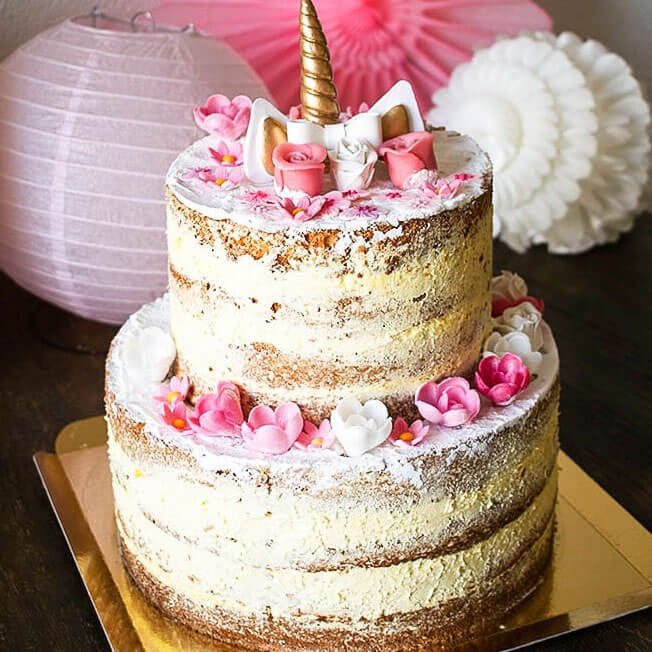 Naked Cake tvåvåningstårta - Vanilj/hallon