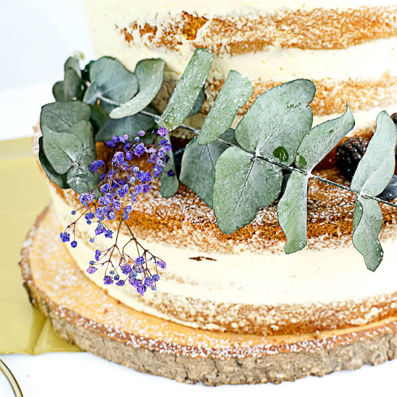 Naked Cake, bröllopstårta Vanilj/hallon